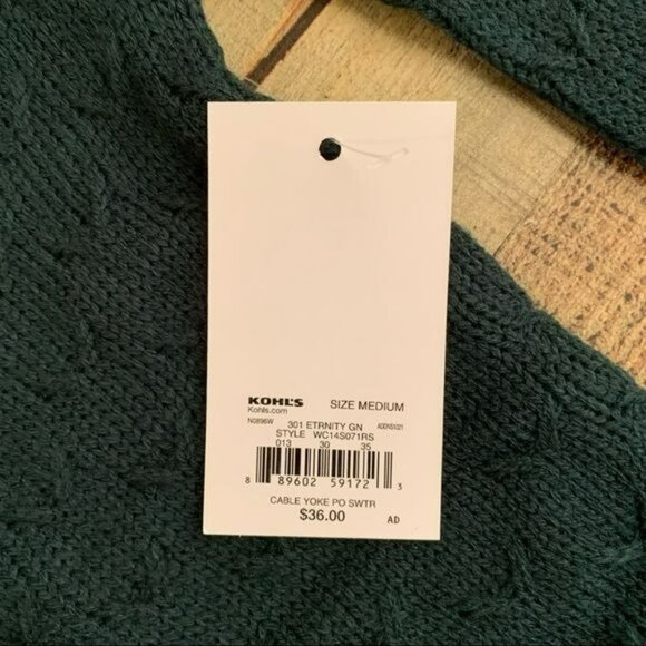 Croft and barrow women’s size medium green knit crew neck sweater - Picture 4 of 8